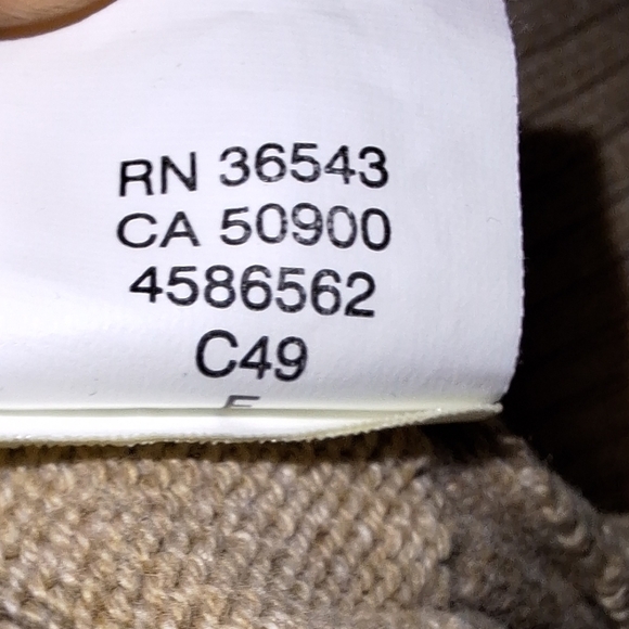 An Izod Argyle sleeveless 100% cotton sweater in a Men's XL. EUC - Picture 4 of 7